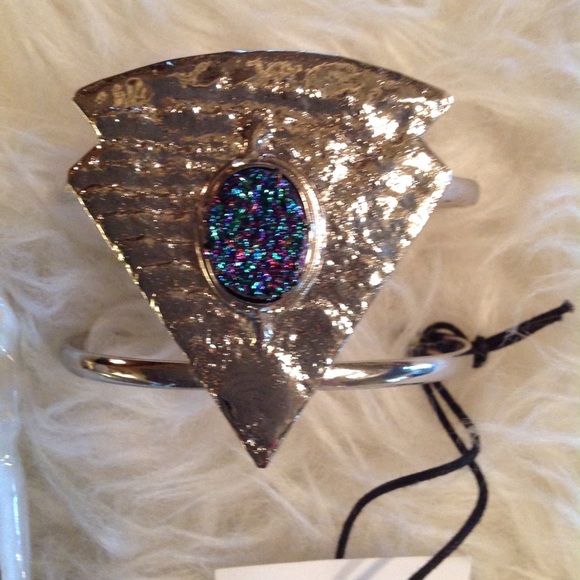 From St Xavier arrowhead Druzy cuff - Picture 2 of 4